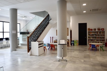 biblioteca municipal de berja interior