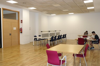 200629 sala estudio almerimar 2