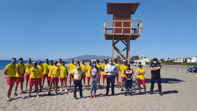 Los ediles han recibido a los socorristas esta mañana