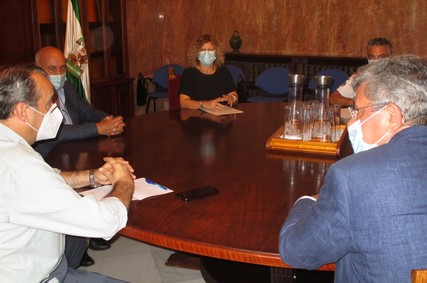 Reunión autoescuelas en Subdelegación Gobierno