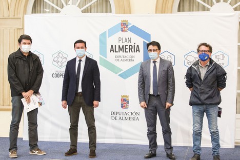 Entrega de las ayudas económicas del ‘Plan Almería’ al sector cultural. Presidente. Manolo Guzmán Diputado de Cultura y Cine