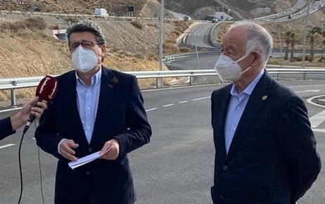 Juanjo Matarí y Gabriel Amat ante la A7 24112020