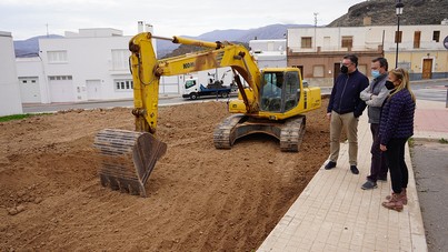 obras explanada Beneji visita alcalde