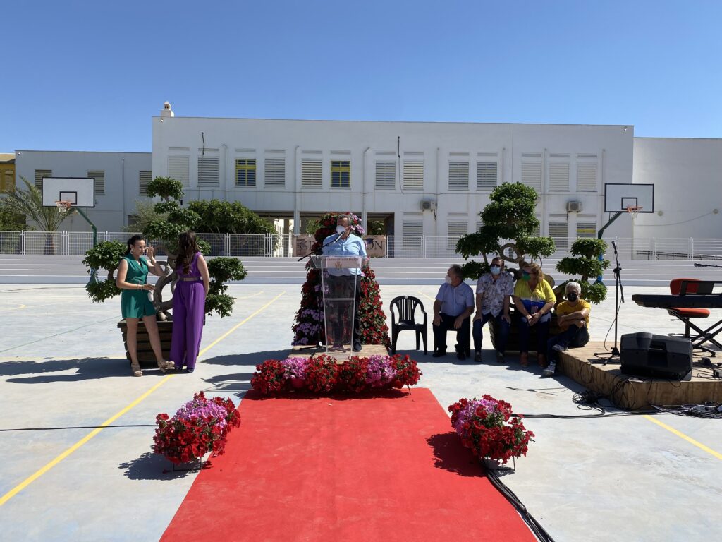 Alcalde de Pulpi durante el acto de entrega de los premios a la Excelencia Académica
