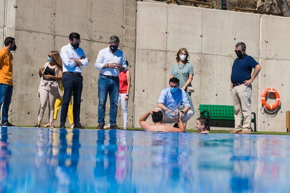 Inauguración piscina ENIX (1)