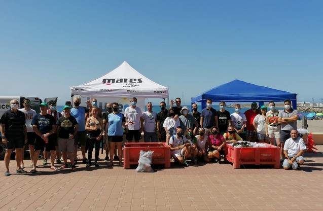 210705 Mares Limpios - jornada de retirada de residuos playa