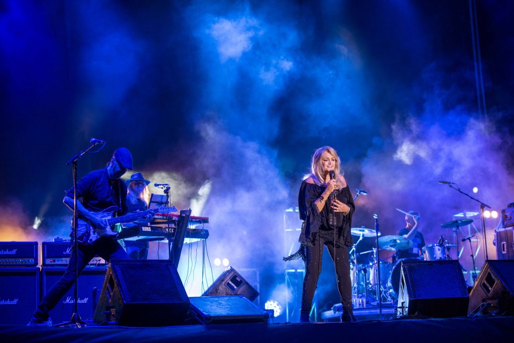 La imagen tiene un atributo ALT vacío; su nombre de archivo es 210828-Bonnie-Tyler-11-1024x684.jpg