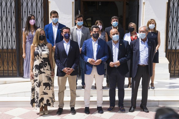 La imagen tiene un atributo ALT vacío; su nombre de archivo es DSC07100.jpg