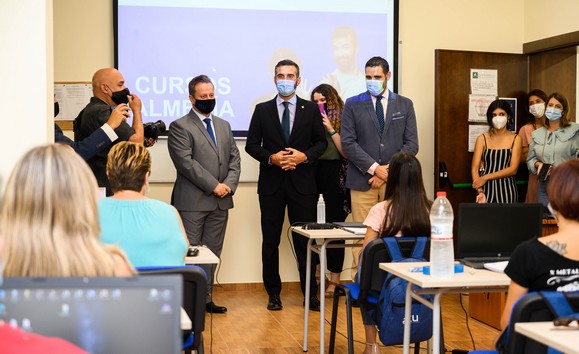 La imagen tiene un atributo ALT vacío; su nombre de archivo es INAUGURACION-ACADEMIA-ACTU00014.jpg