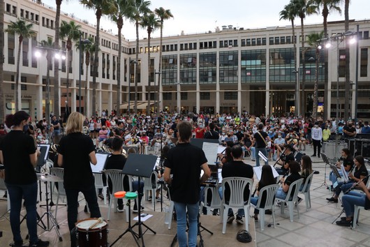 La imagen tiene un atributo ALT vacío; su nombre de archivo es 1.jpg