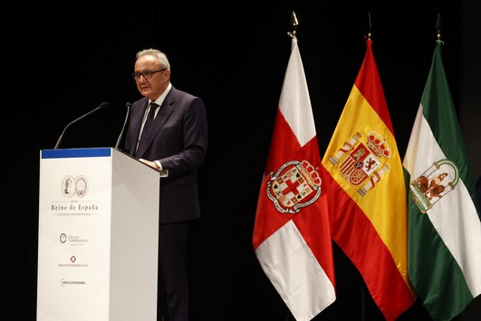 La imagen tiene un atributo ALT vacío; su nombre de archivo es Discurso_Paco_Cosentino_Premio_ReinoEspana.jpg