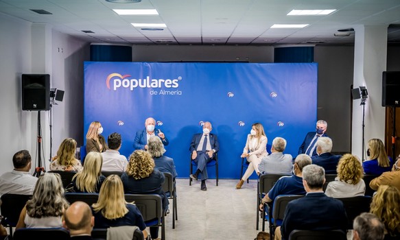 La imagen tiene un atributo ALT vacío; su nombre de archivo es REUNION-FORO-SANIDAD-PP-1.jpg