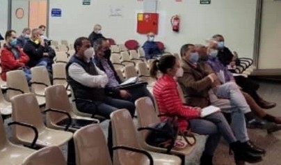 Concejal de Urbanismo y técnico del Ayuntamiento de Pulpí durante las mesas territoriales
