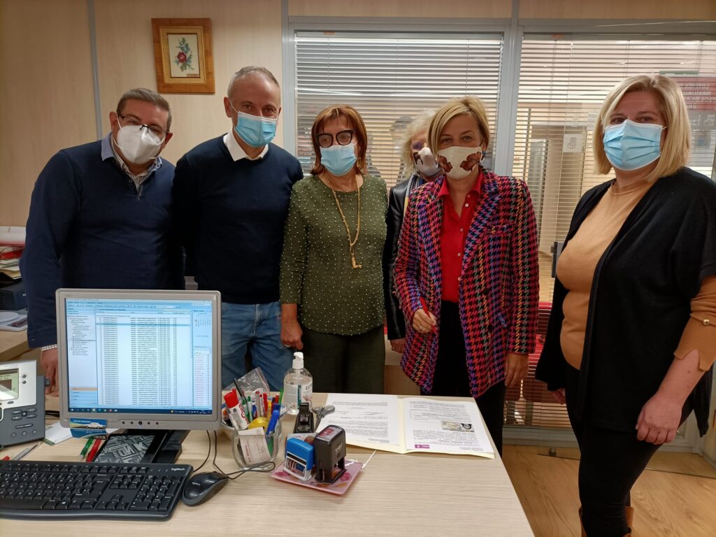 Imagen militantes con Sonia Ferrer