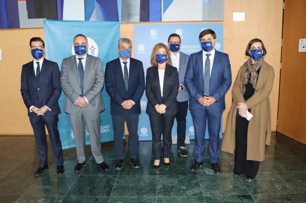 UNIVERSIDAD DE MAYORES