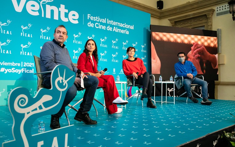 La imagen tiene un atributo ALT vacío; su nombre de archivo es alegria-8.jpg