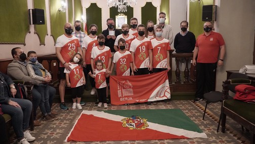 presentacion equipacion club voleibol Berja 2021 2