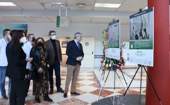 211227 H Poniente Exposición AECC 50 años investigación (2)