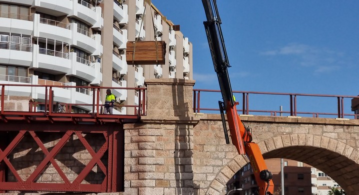 22.01.24.MaderasIrokoCableInglés_1-min