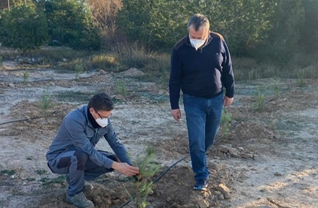 Alcalde de Pulpí supervisando las actuaciones