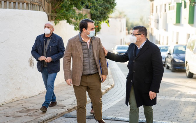 Fernando Gimenez Diputado de Turismo y presidencia visita el municipio de Terque alcalde José Nicolás Ayala.