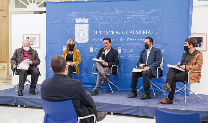 La imagen tiene un atributo ALT vacío; su nombre de archivo es Exposicion-y-libro-Perez-Siquier-4.jpg