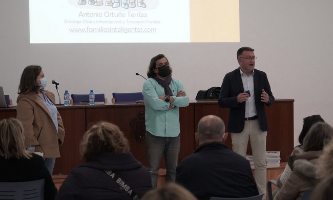 Antonio Ortuño conferencia Berja 1