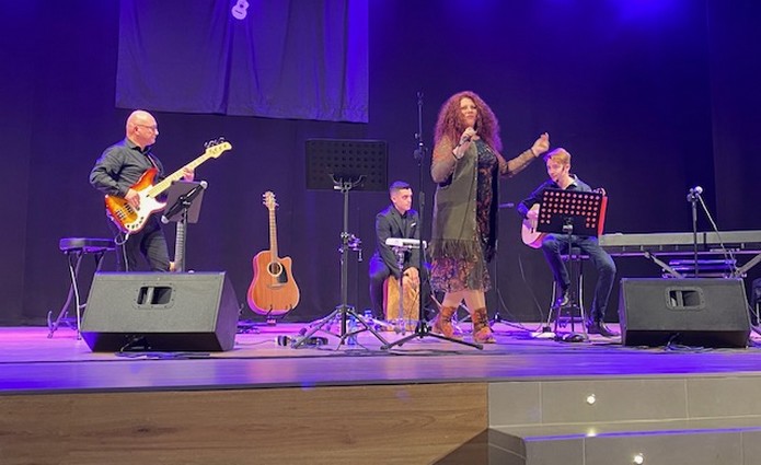 Grupo Kalma y Limón durante el concierto