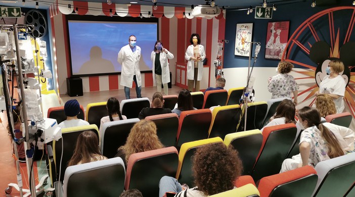 HUT ESTRENO RED CINE 220311