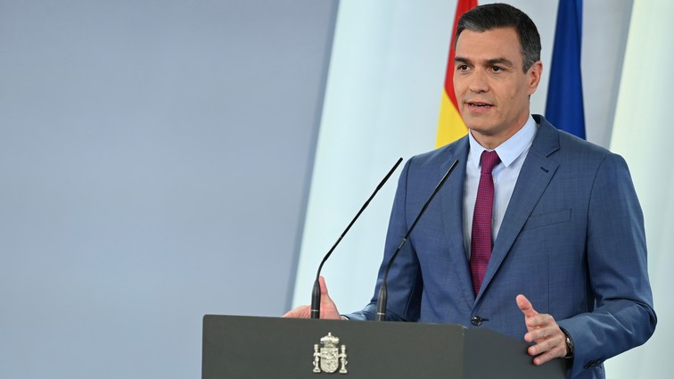 La imagen tiene un atributo ALT vacío; su nombre de archivo es SanchezMinistros2.jpg