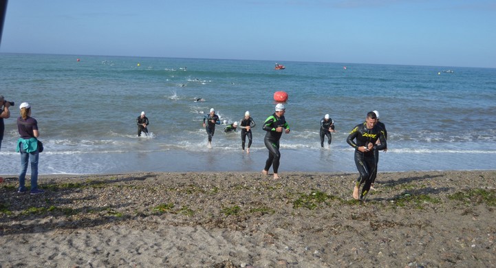 La imagen tiene un atributo ALT vacío; su nombre de archivo es 220411-Triatlon2.jpeg