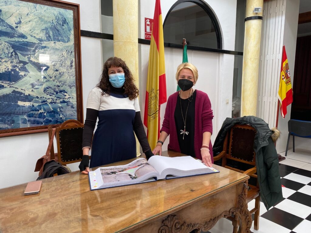 220422 La delegada de Fomento y la alcaldesa de Alboloduy