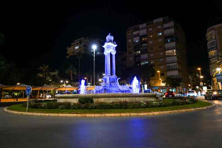 FUENTE LOS PECES AZUL2