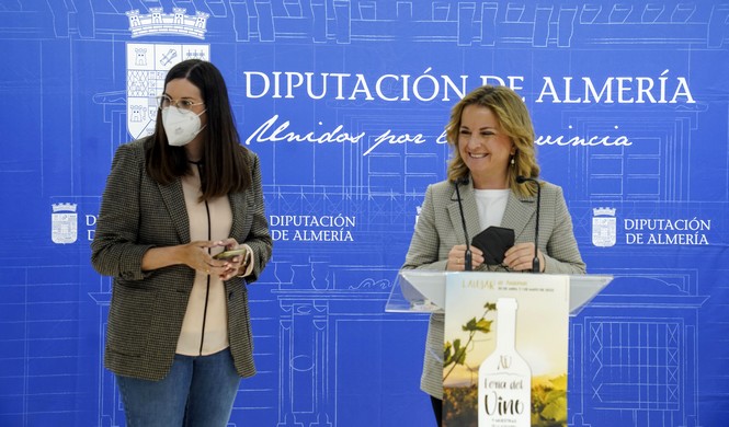 La Diputada de Promoción Agroalimentaria María Luisa Cruz presenta Feria del Vino de Laujar junto a la alcaldesa del municipio Almudena Morales