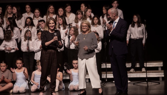 220511 GALA SEK Y ARGAR