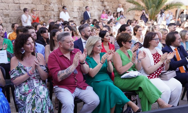 5bf17b91-b5a1-4f29-9ba2-382ff2a5b075