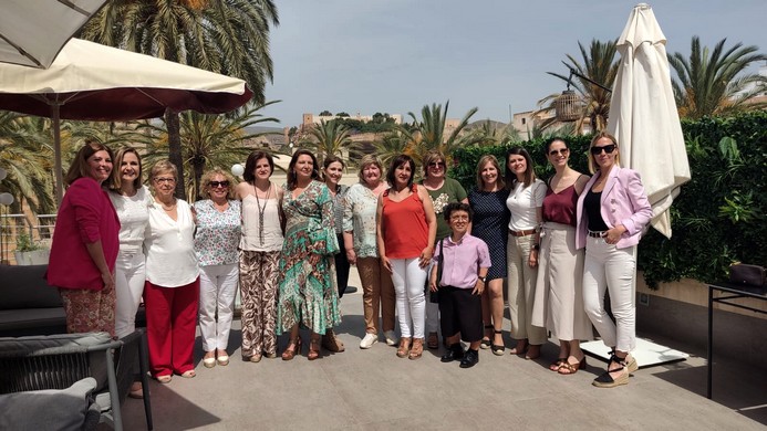 La imagen tiene un atributo ALT vacío; su nombre de archivo es ENCUENTRO-CON-MUJERES-EMPRESARIAS-3.jpg