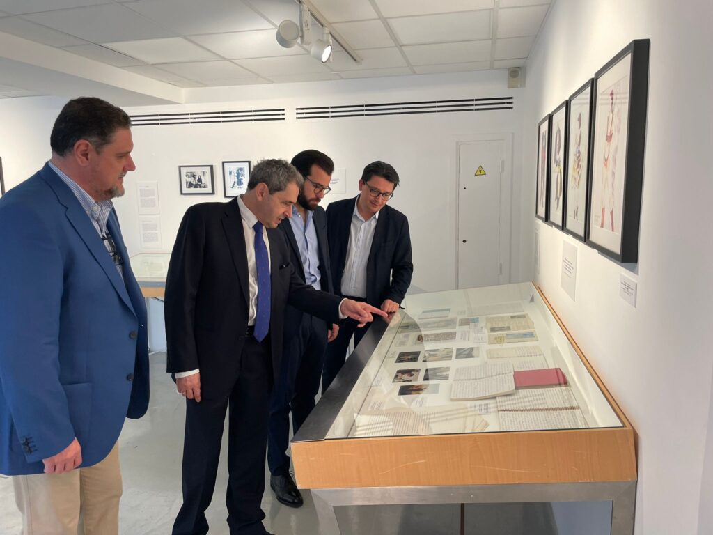 Exposición Gómez Arcos en París (1)