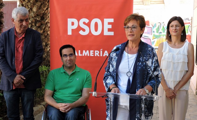 220607 Foto Adriana Valverde y concejales RP Almería XXI y rehabilitación 1