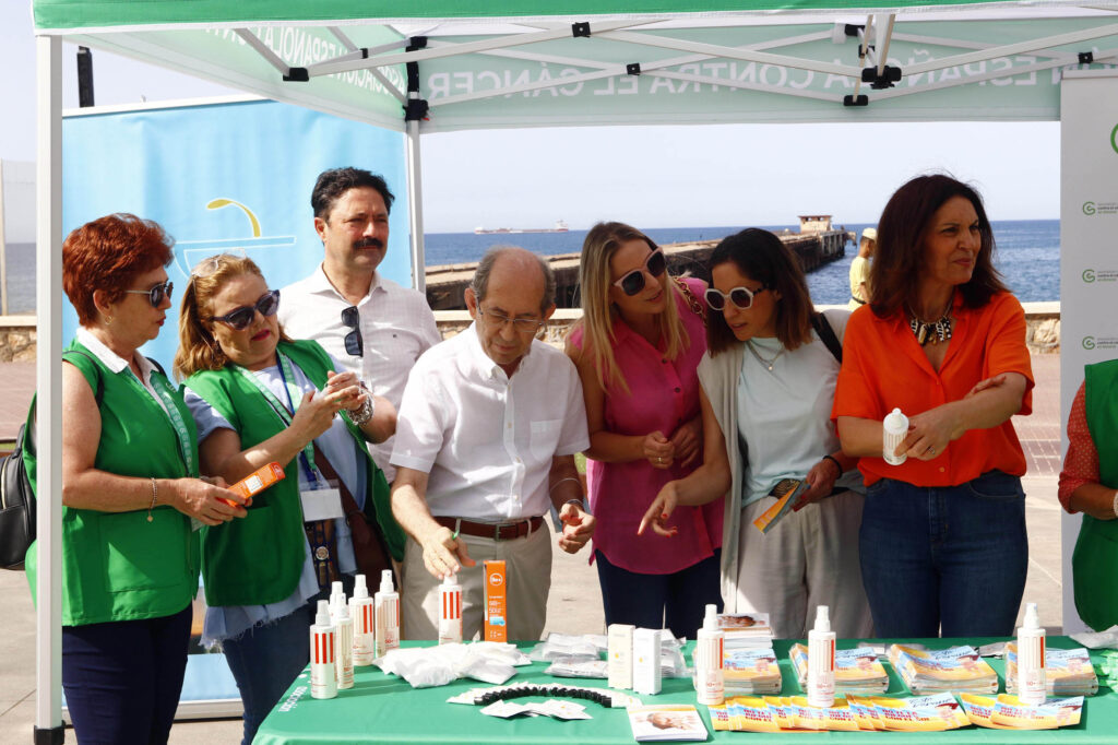 220613 Farmacéuticos y AECC contra el cáncer de piel 3