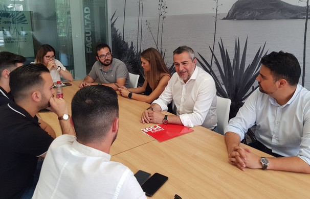 220616 Foto PSOE reunión consejo estudiantes UAL