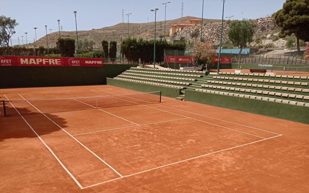 220617 Pista central del Club de Tenis Almería