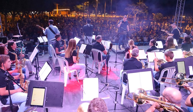 220629 CONCIERTO BSE Y VINILOS