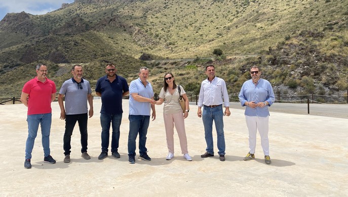Firma acta replanteo e inicio obras centro visitantes la Geoda de Pulpí