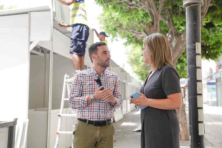 Se ultiman los preparativos de lo stands (1)