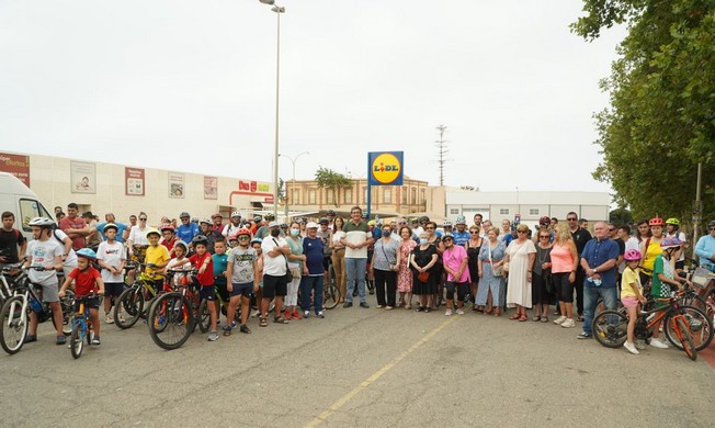 La imagen tiene un atributo ALT vacío; su nombre de archivo es 220704-Inauguracion-carril-bici.jpg