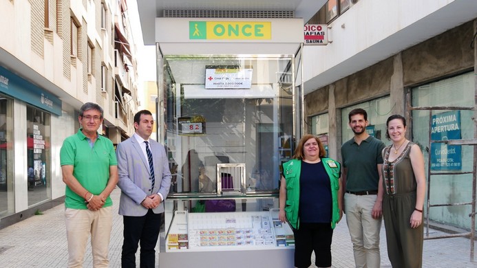 220708 Nuevo kiosko de la ONCE en Adra
