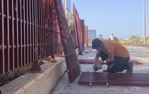 La imagen tiene un atributo ALT vacío; su nombre de archivo es ARCHIVO-REPARACION-VALLADO-RECINTO-FERIAL.jpg
