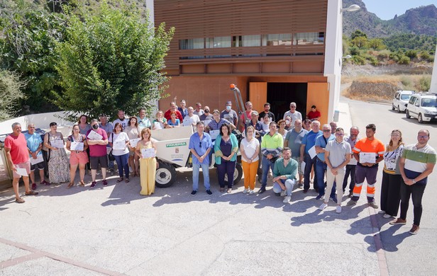 Entrega diplomas en Urrácal 3