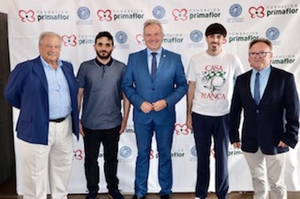 FOTO 1 JULIO 05 2022 PREMIO MEJOR TFE CÁTEDRA PRIMAFLOR